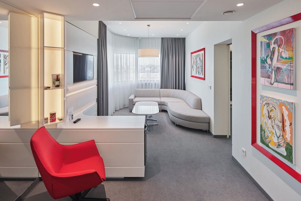 Suite, 1 King Bed (Additional Living Area)