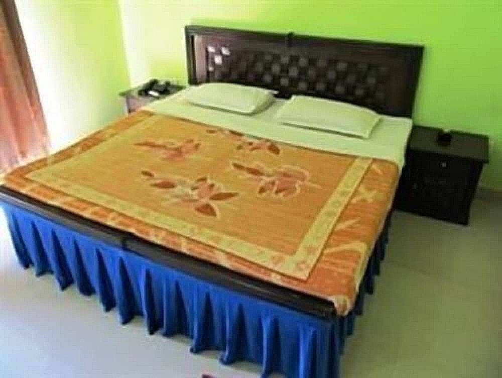 undefined Jessica Saffron Beach Resort 3