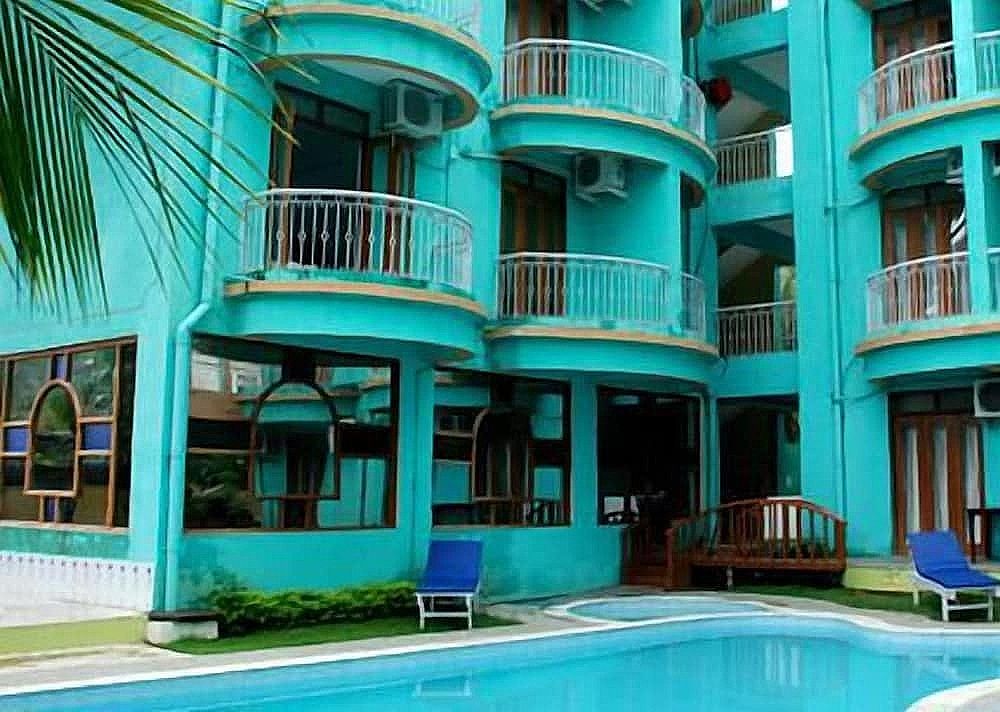 undefined Jessica Saffron Beach Resort 5