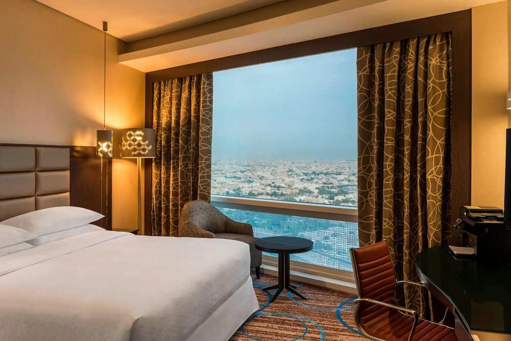 Four Points by Sheraton Kuwait Classic Room, 1 Queen Bed 2