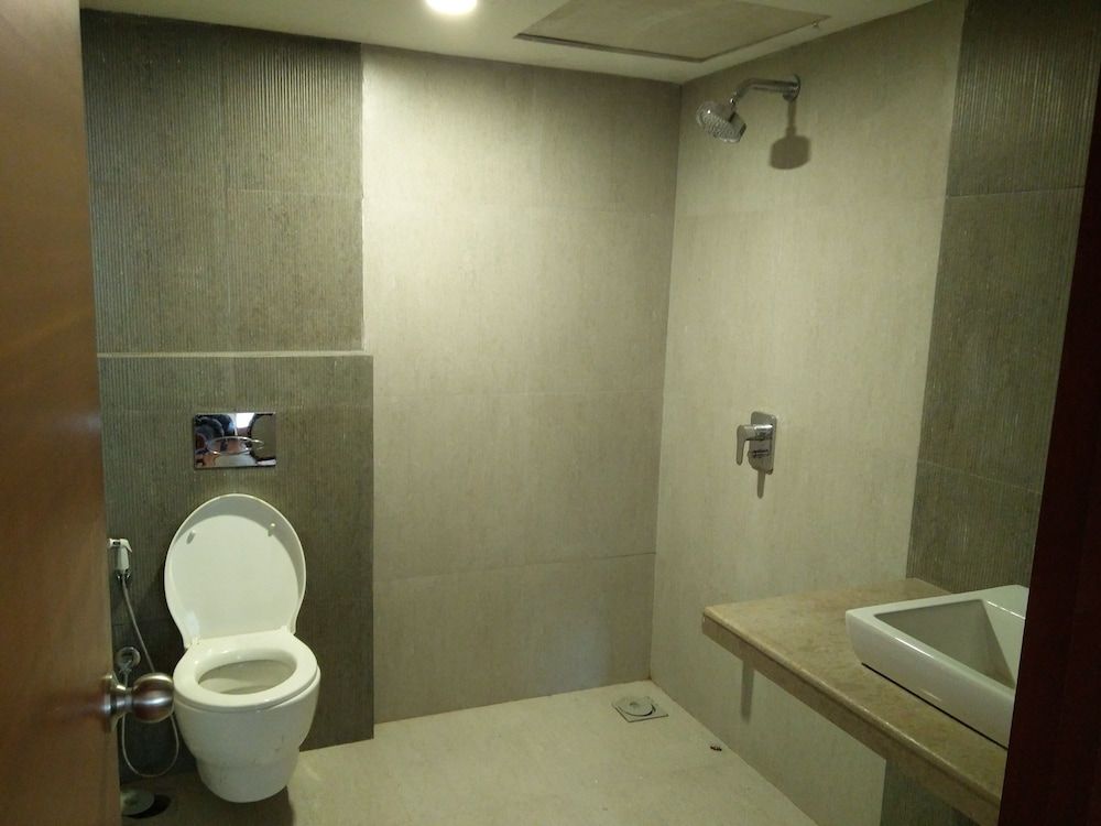 Leisure Bay Deluxe Suite, Pool Access 6