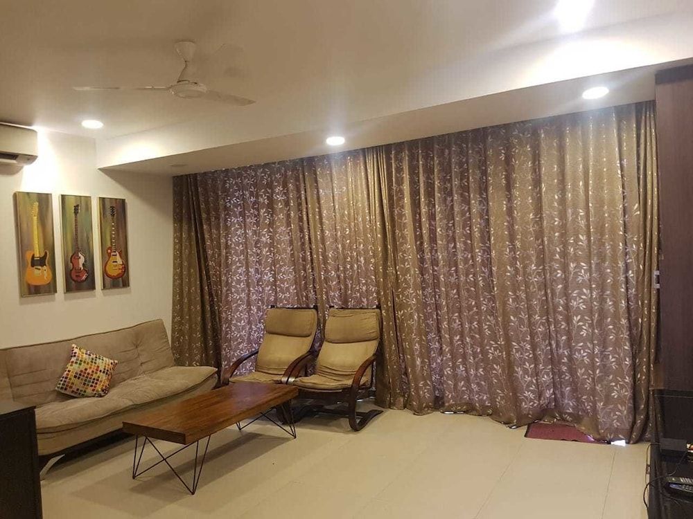 Leisure Bay Deluxe Suite, Pool Access 13