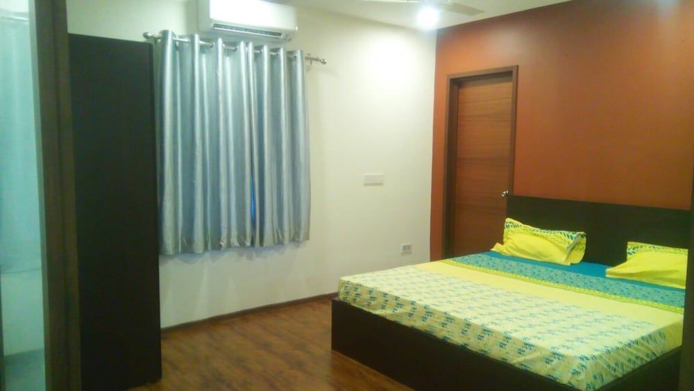 Leisure Bay Deluxe Suite, Pool Access