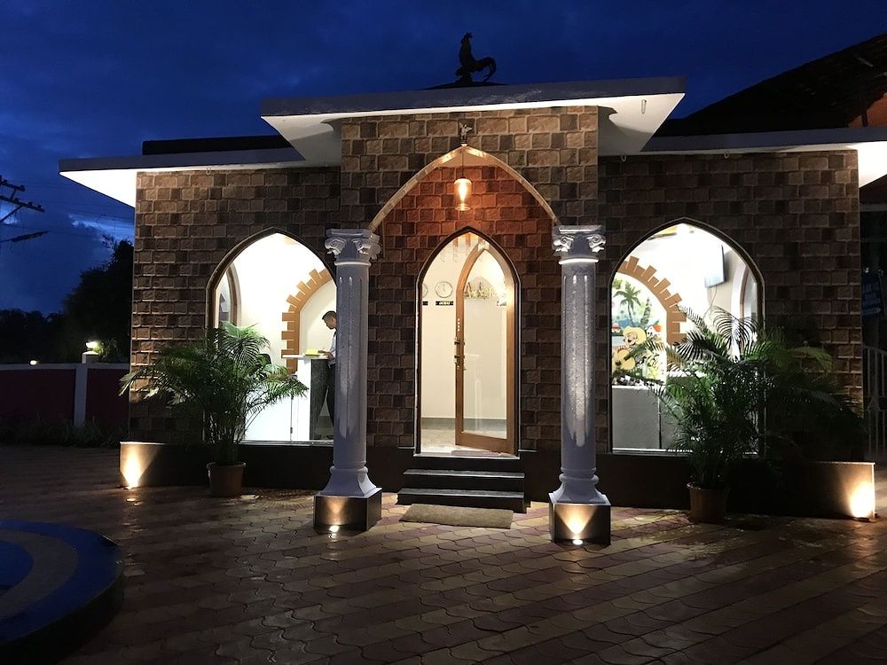 undefined Larios Beach Holiday Resort 8