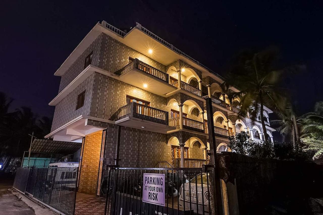 undefined Larios Beach Holiday Resort 7