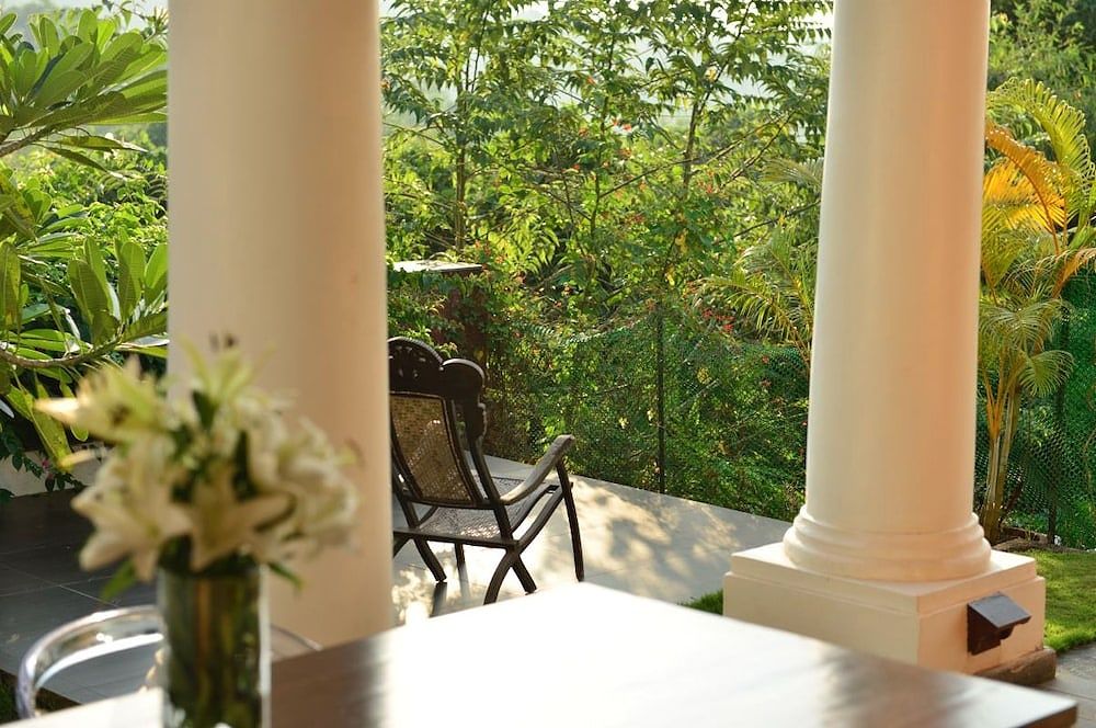 Lotus Villa By Iksha Romantic Villa, 1 Bedroom, Hill View, Poolside 4