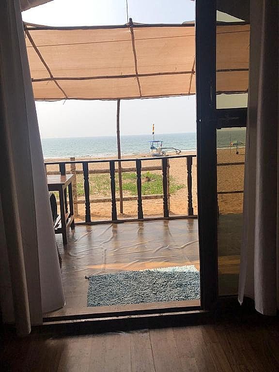 Madhu Huts Agonda Double Room with Balcony and Sea View 13