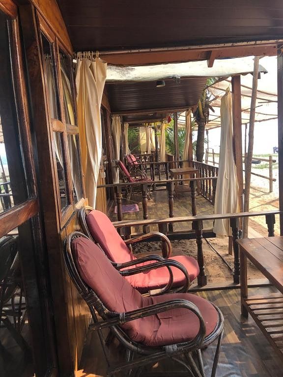 Madhu Huts Agonda Double Room with Balcony and Sea View 11