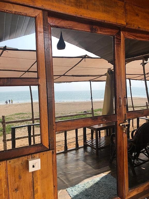 Madhu Huts Agonda Double Room with Balcony and Sea View 15