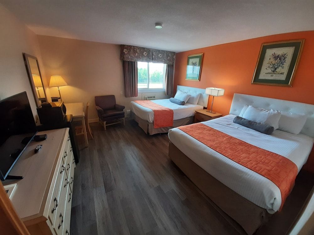 Room, 2 Double Beds (Drive-Up Ground Floor)
