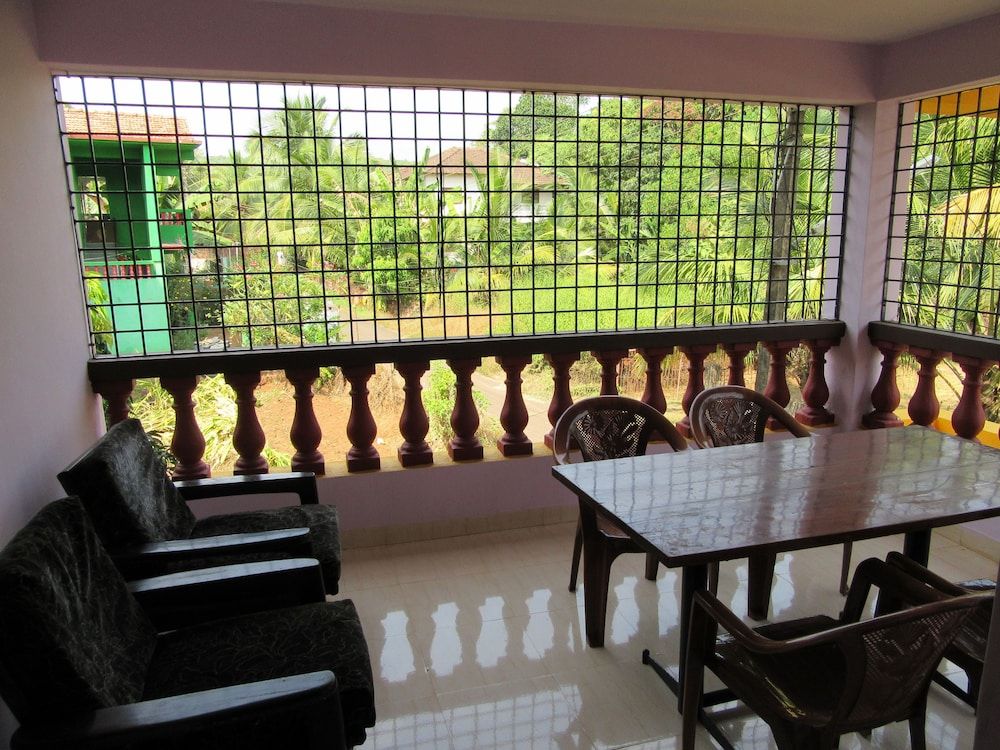 Mandrem Beach Guest House Goa Family Villa, 4 Bedrooms (4 queen beds + 5 single beds), 2 Bathrooms, Mountainside 4
