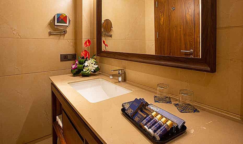 Marquis Beach Resort Premium Pool View With Balcony 5