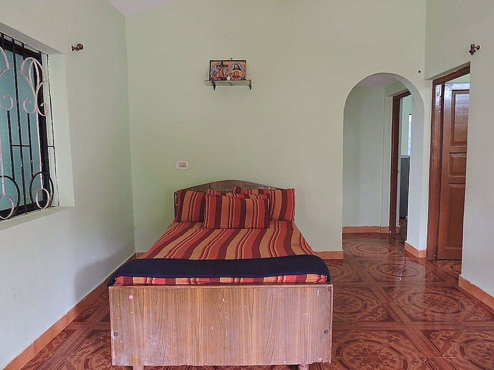 Side Image 2