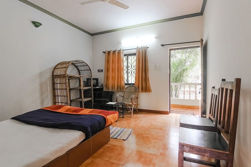 Deluxe Studio, 1 Queen Bed, Balcony, Ground Floor