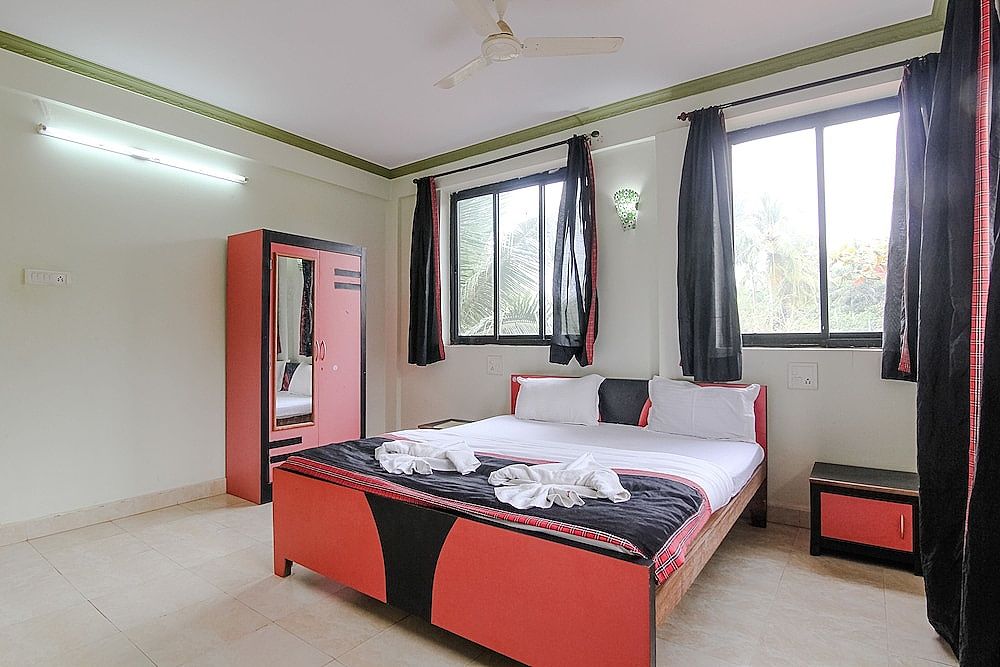 Morjim Bay Resorts Classic Studio, 1 King Bed, Accessible, Balcony 3