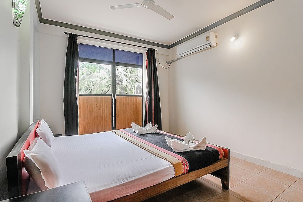 Morjim Bay Resorts Classic Studio, 1 King Bed, Accessible, Balcony 2