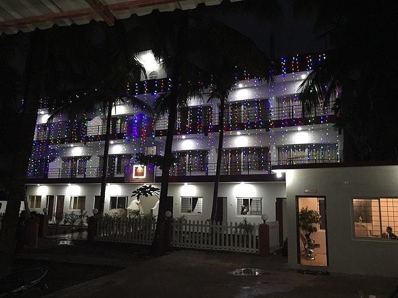 undefined  FabHotel Morjim Bliss 6