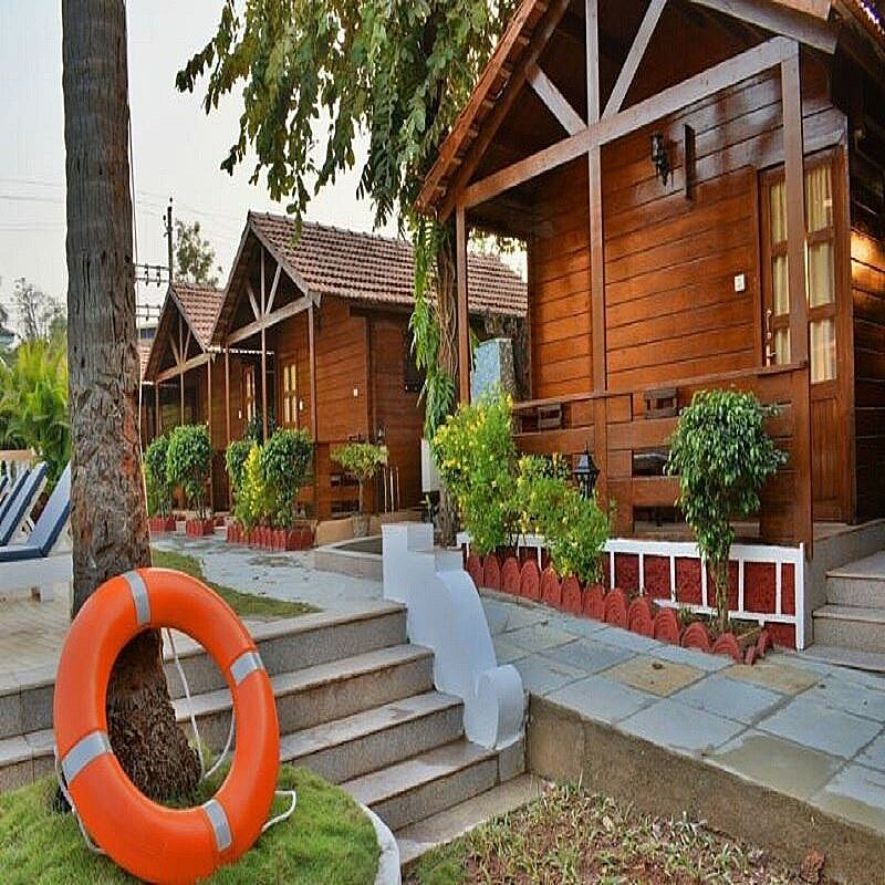 undefined Paradise 8