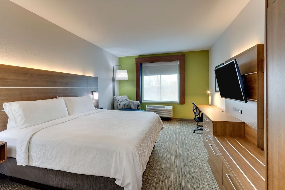 Standard Room, 1 King Bed