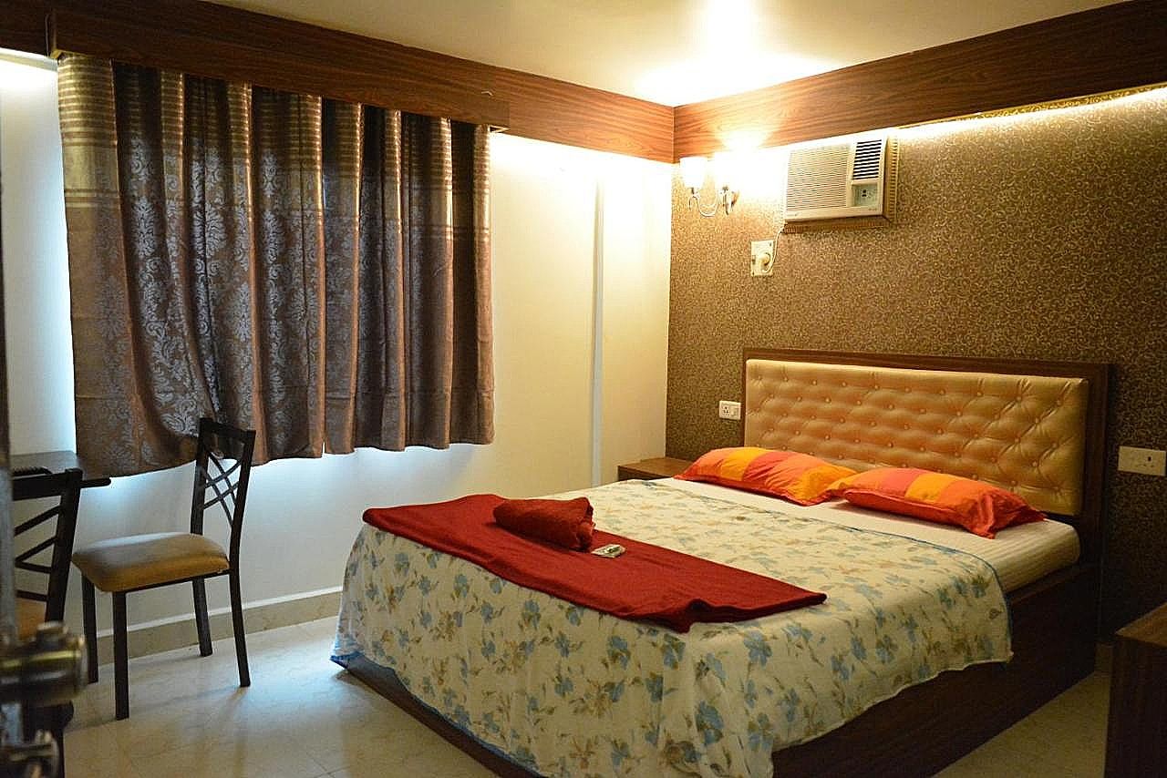 Roundcube Guest House Standard Room - No Balcony 5