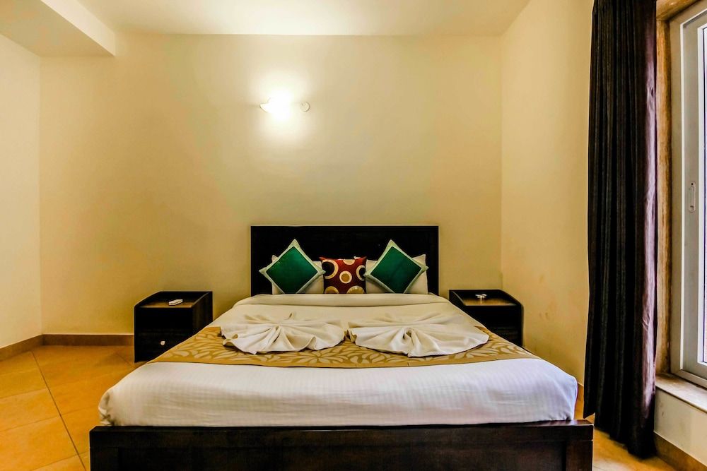 Royale Holiday Villa - 4BHK, Baga Deluxe Villa, 4 Bedrooms, Kitchen, Pool View 6