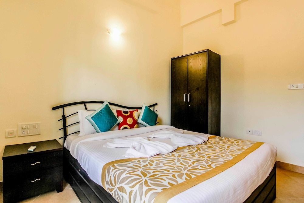 Royale Holiday Villa - 4BHK, Baga Deluxe Villa, 4 Bedrooms, Kitchen, Pool View 4