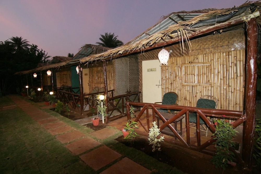 Rudra The Sandy Beach Resort Cottage, Sea View, Beachfront 4