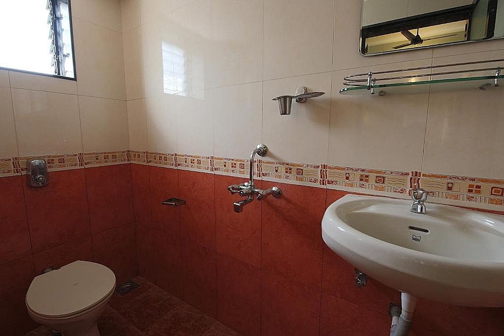 Sea Pearl Guesthouse Twin Room with Air-Conditioning - Upper Floor 4