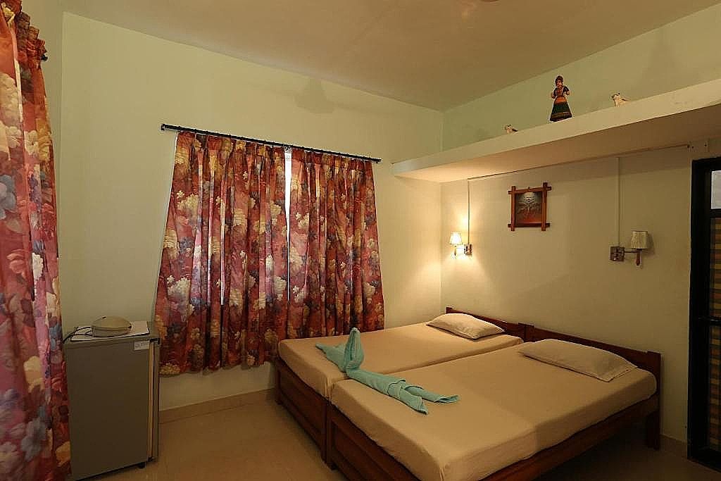 Sea Pearl Guesthouse Twin Room with Balcony Ground Floor
