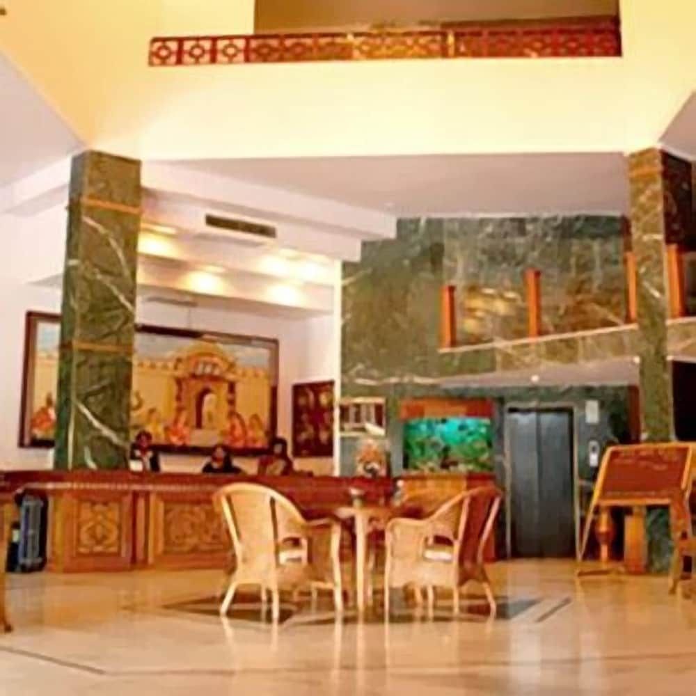 Hotel Jaipur Palace