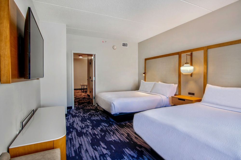 Suite, Multiple Beds, Non Smoking (Mobility/Hearing Accessible, Tub)