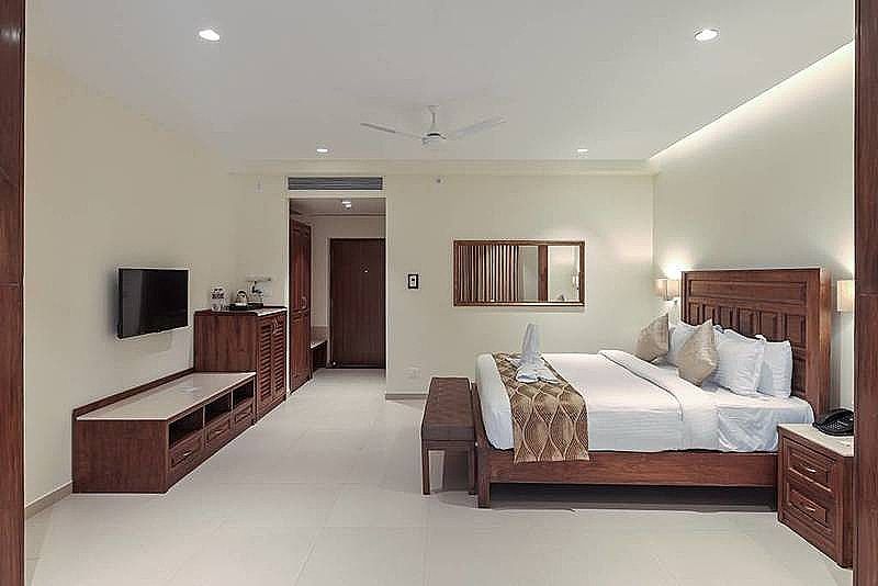 Junior Suite King Beds Garden View with Breakfast