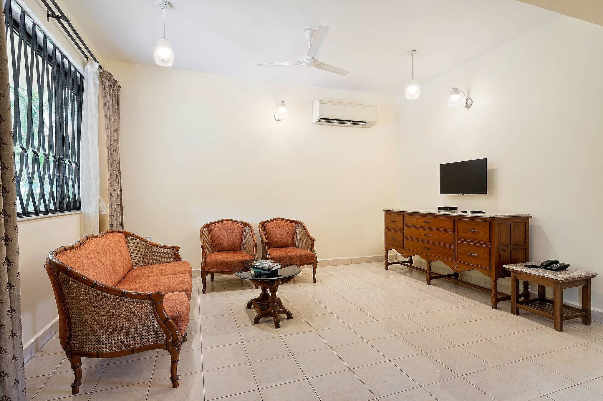 undefined De Mandarin Beach Resort Suites and Villas 2