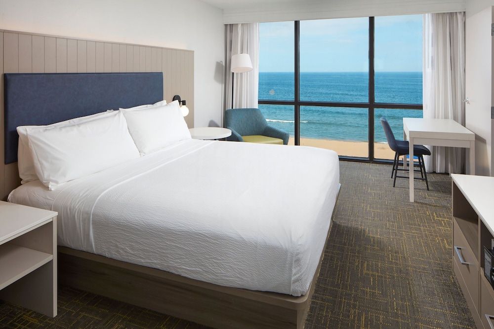 Suite, 1 King Bed with Sofa bed, Balcony, Oceanfront (Balcony)