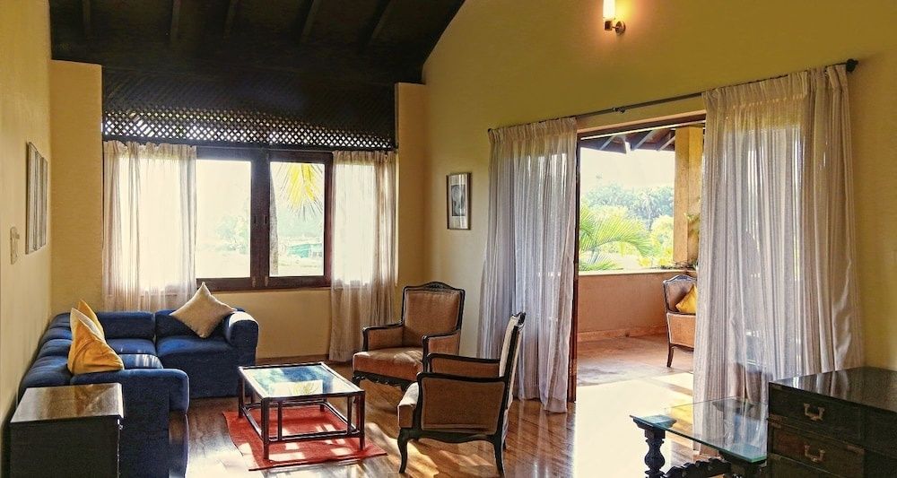 undefined The Acacia Villa - Candy Floss 8