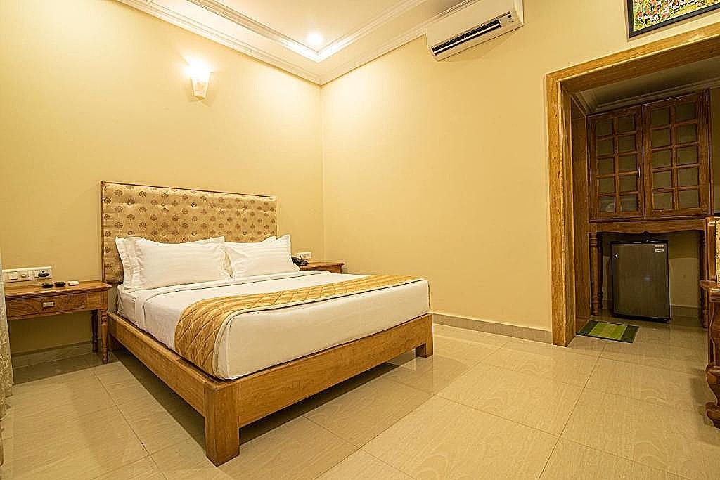 The Grand Leoney Resort Deluxe Room 5