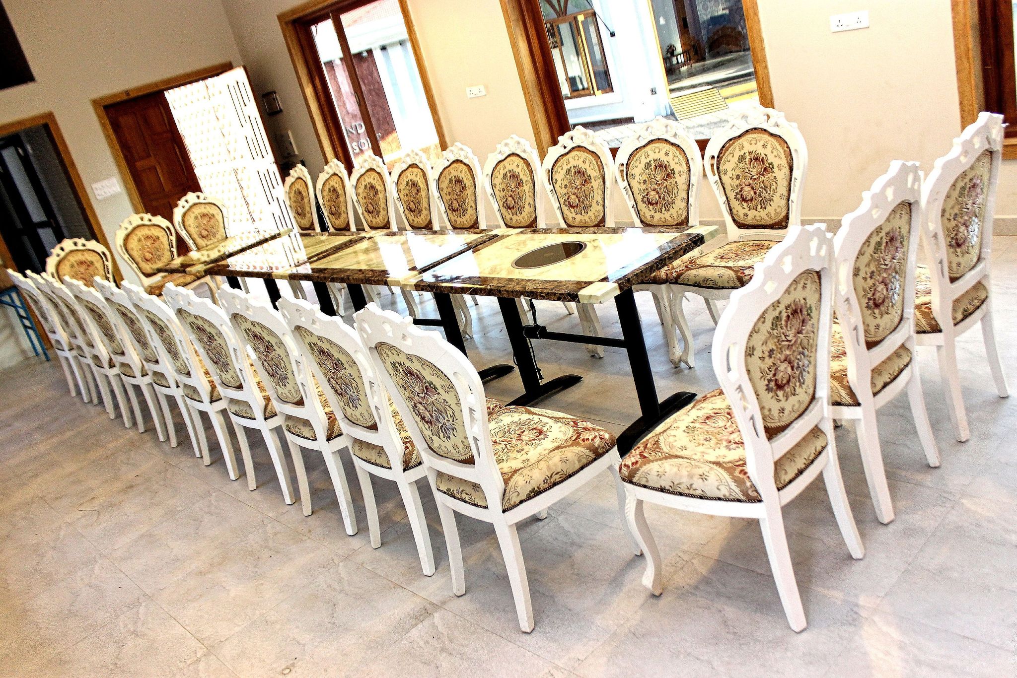 Food & Dining