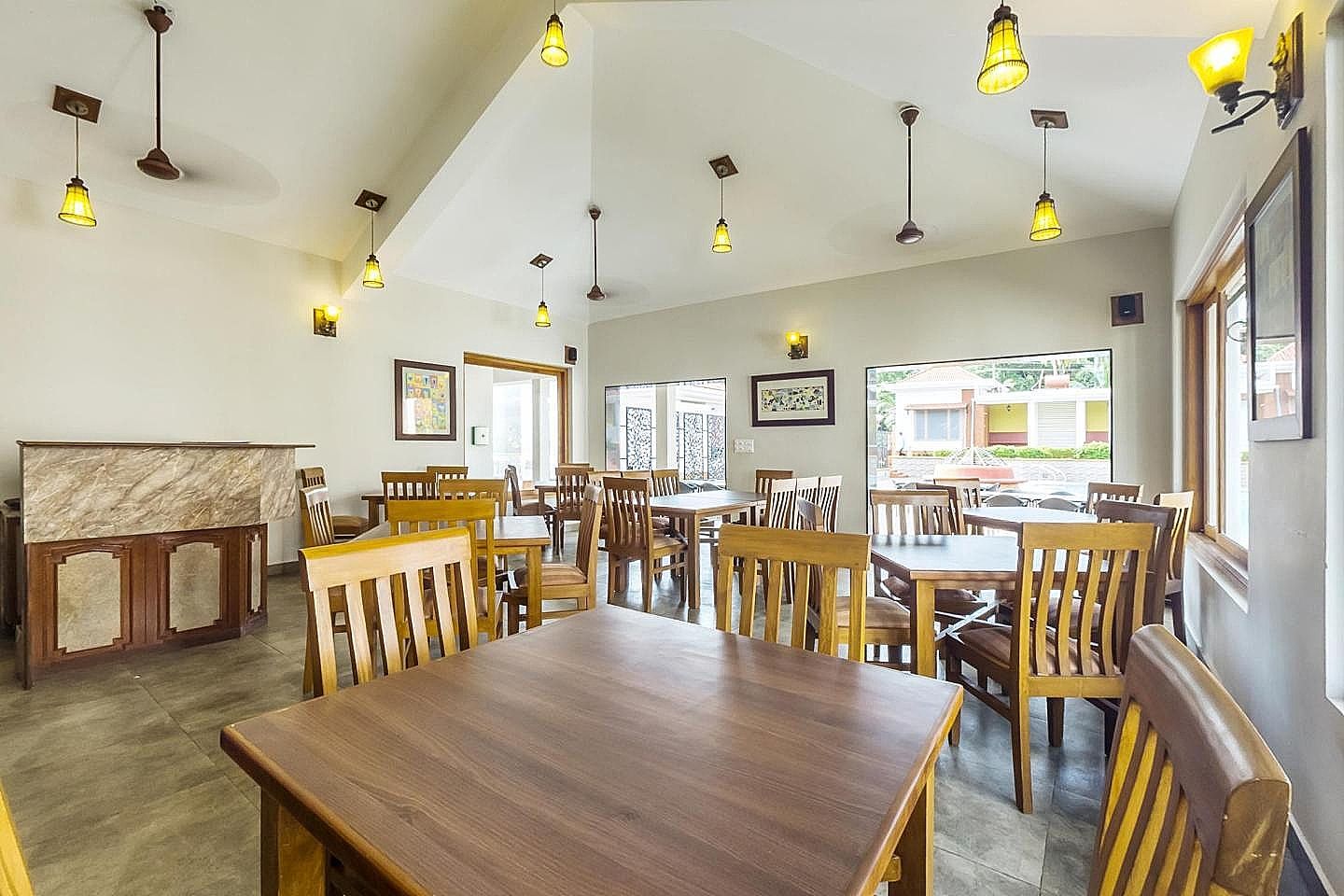 Food & Dining