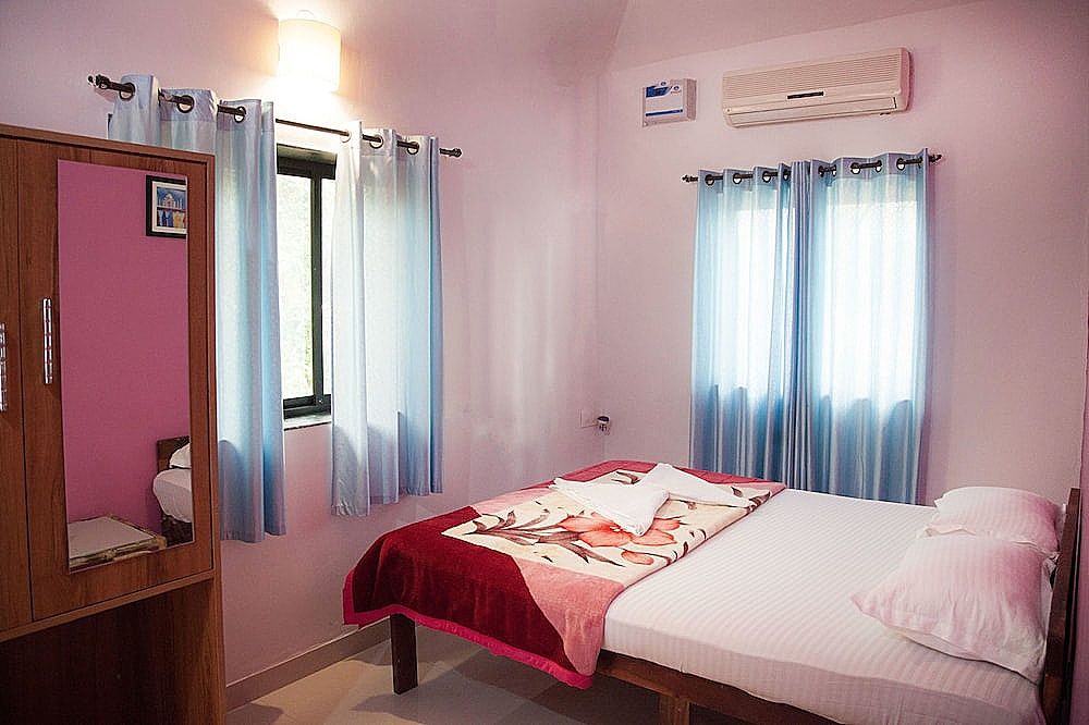 The Sunset Guest House Classic Double Room 7