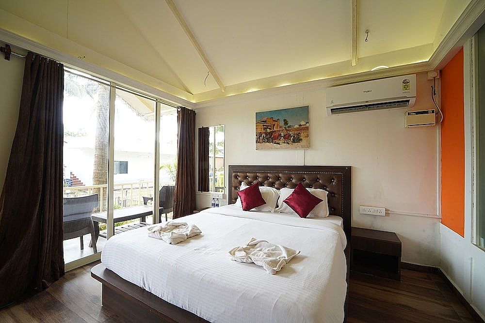 undefined Sunset & Waves Resort 10