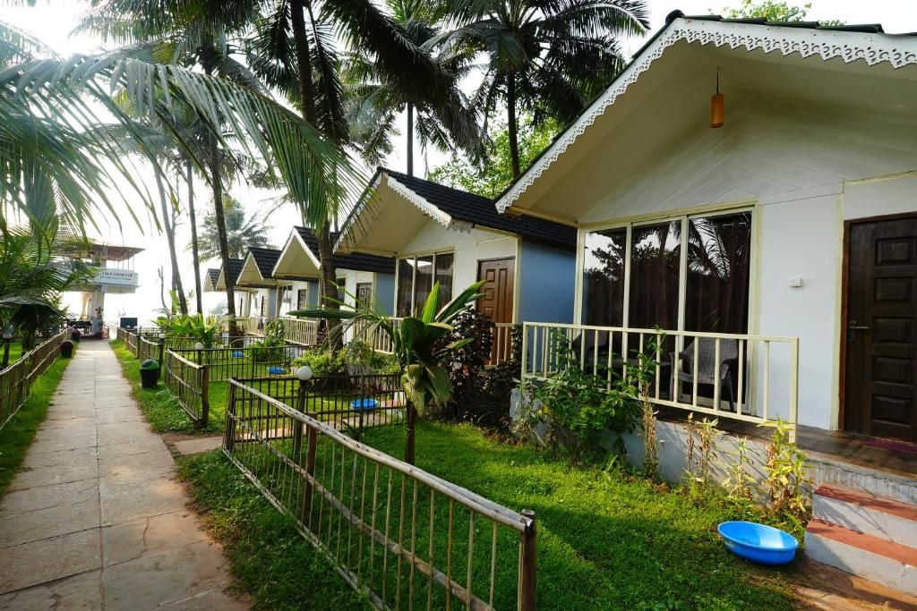 undefined Sunset & Waves Resort 6