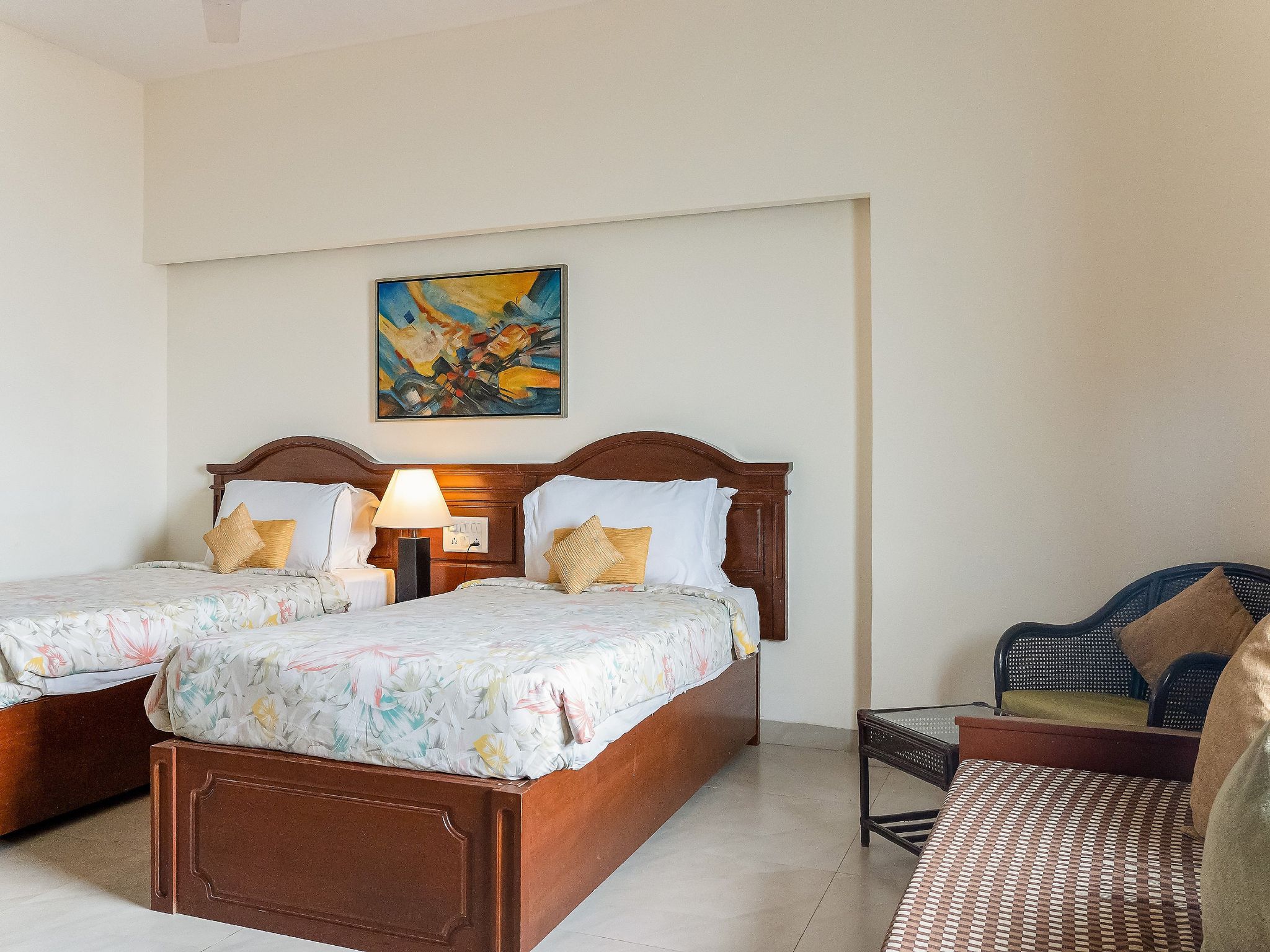 Viva Hotel Deluxe Room Twin Bed 71