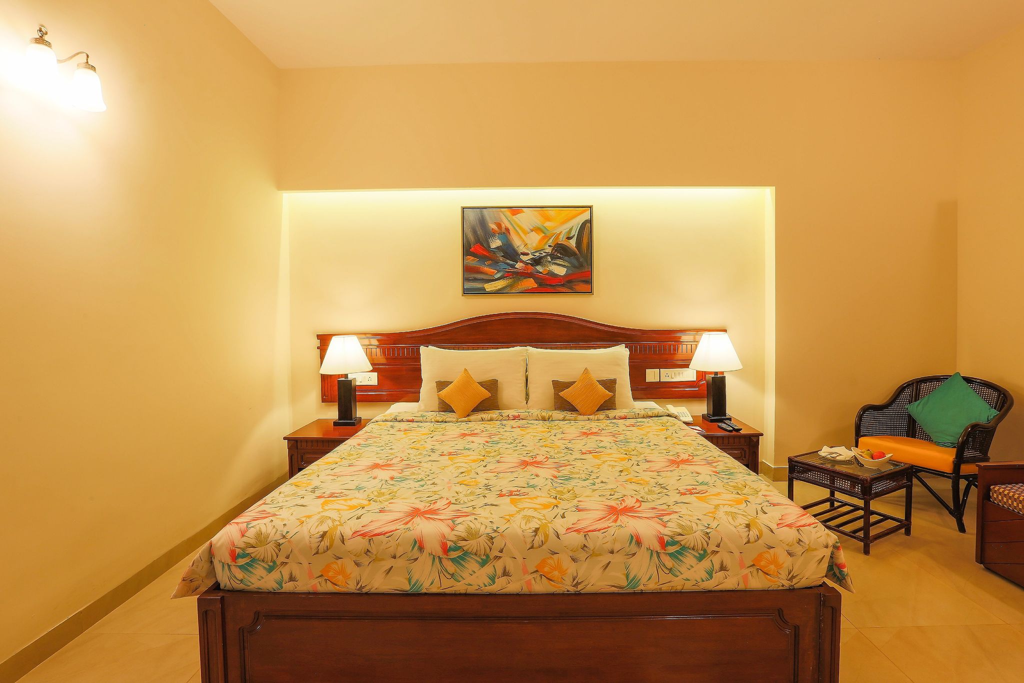 Viva Hotel Deluxe Room King Size Bed 68