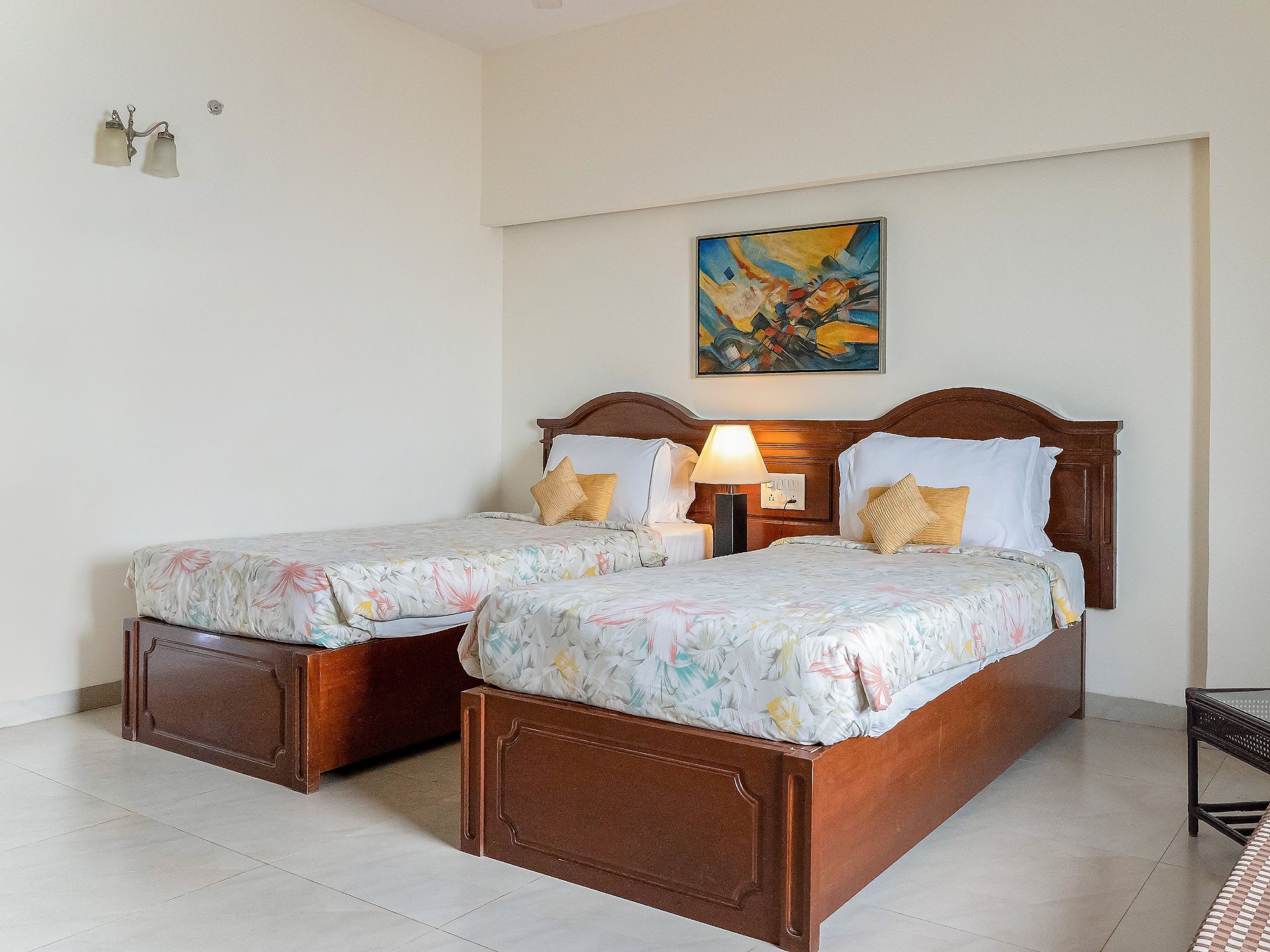 Viva Hotel Deluxe Room Twin Bed 27