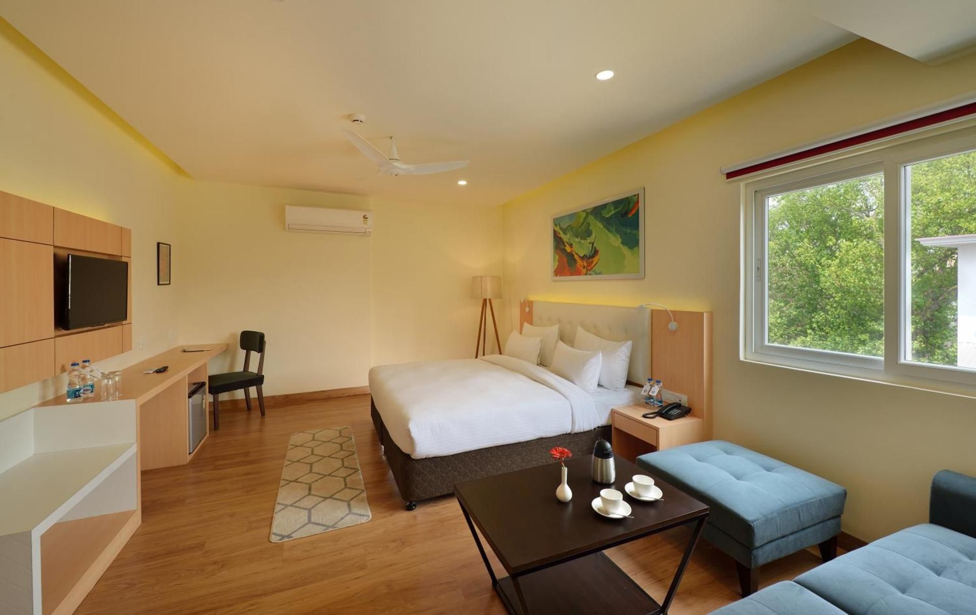 10 Park Street Hotel & Banquets Superior Room 2