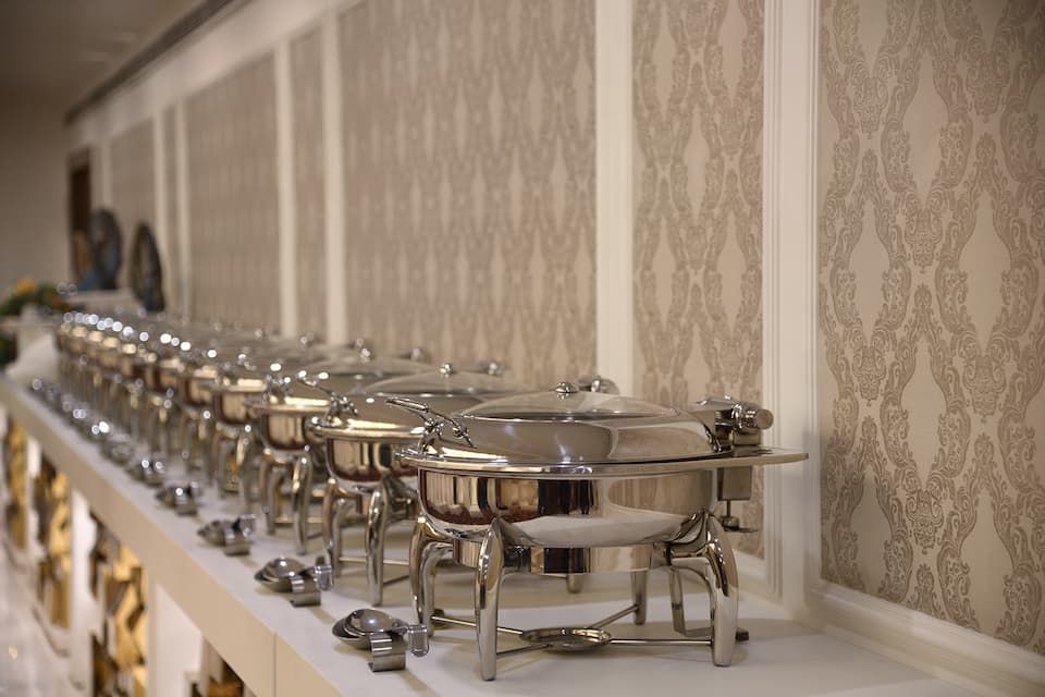 Food & Dining