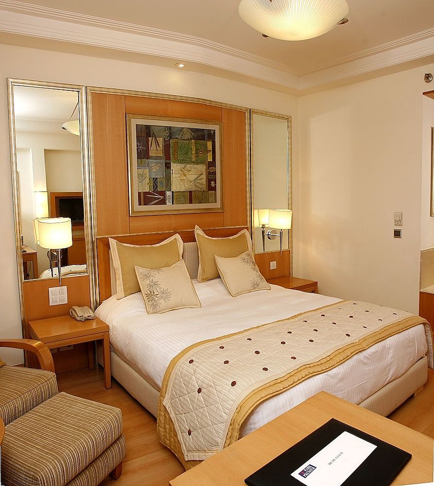 Deluxe Room, 1 Double Bed, Smoking, City View