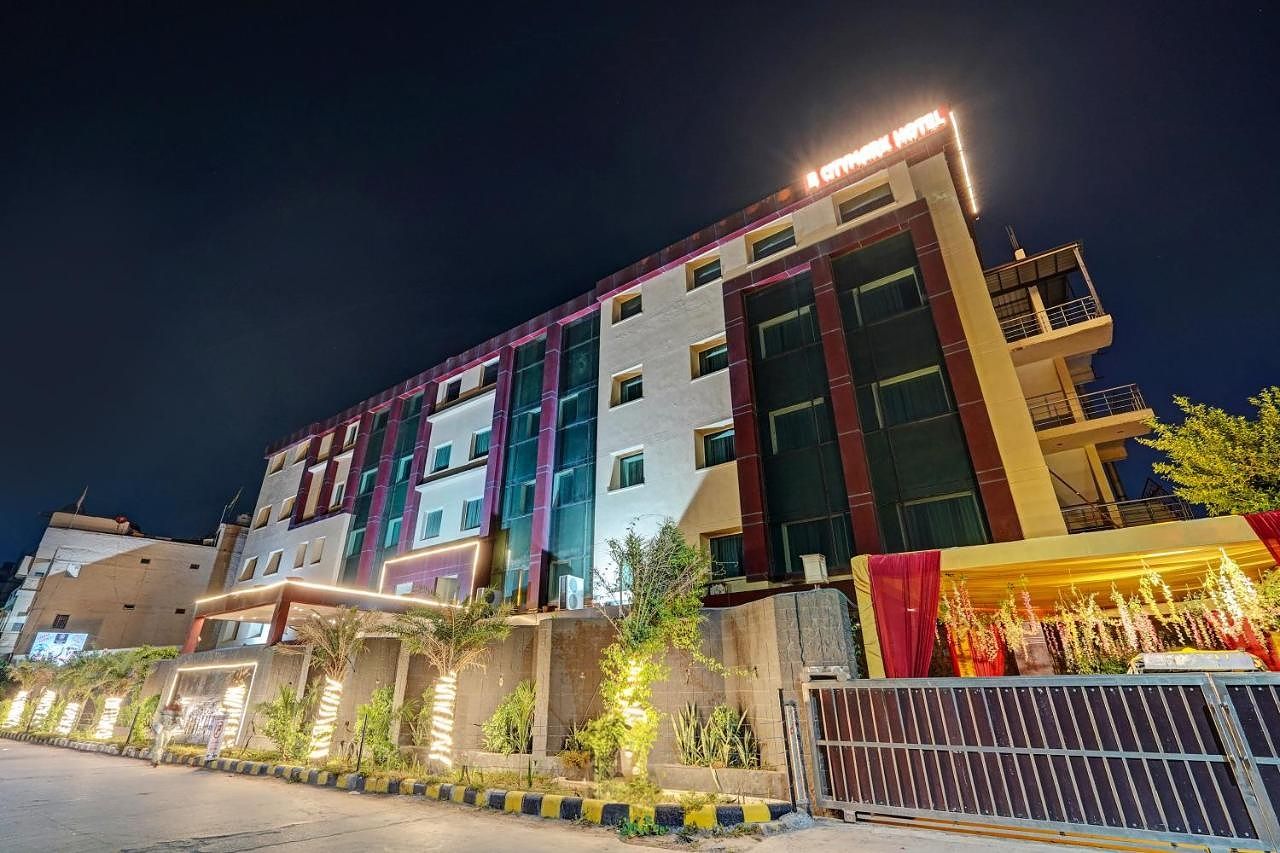 undefined Hotel City Mark 8