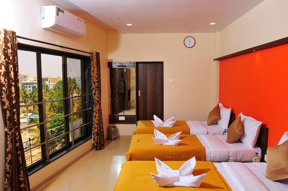 Aakash Hotel Standard Triple Room, Smoking, City View 2