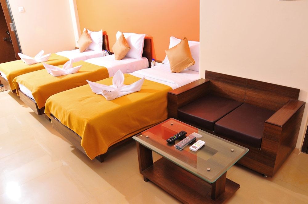 Aakash Hotel Standard Triple Room, Smoking, City View
